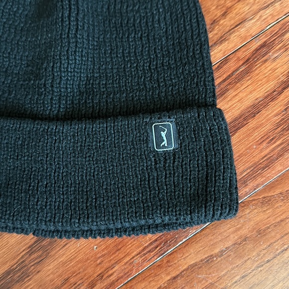 NWT PGA Tour Black knit Logo Beanie Hat Toboggan Golf unisex Caviar - Picture 2 of 5